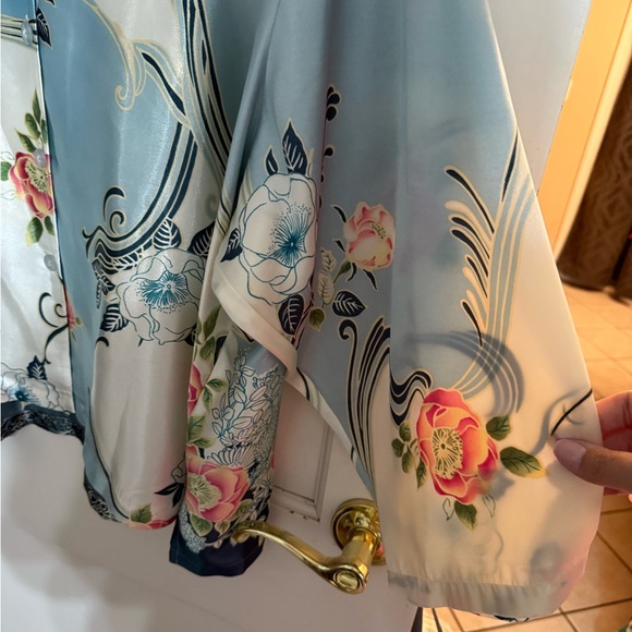 Oscar de la Renta Blue and Pink Floral Satin Set - Picture 5 of 8